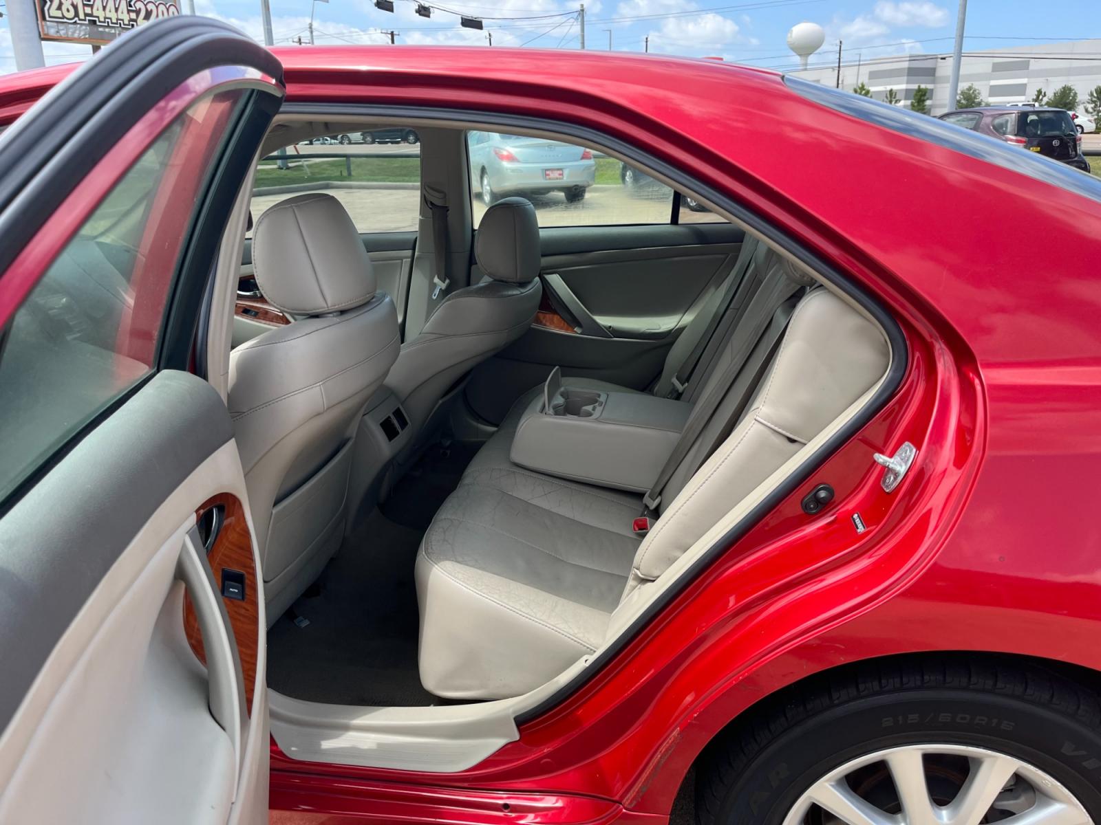 2010 red /TAN Toyota Camry LE V6 6-Spd AT (4T1BK3EK7AU) with an 3.5L V6 DOHC 24V engine, 6-Speed Automatic transmission, located at 14700 Tomball Parkway 249, Houston, TX, 77086, (281) 444-2200, 29.928619, -95.504074 - Photo #9