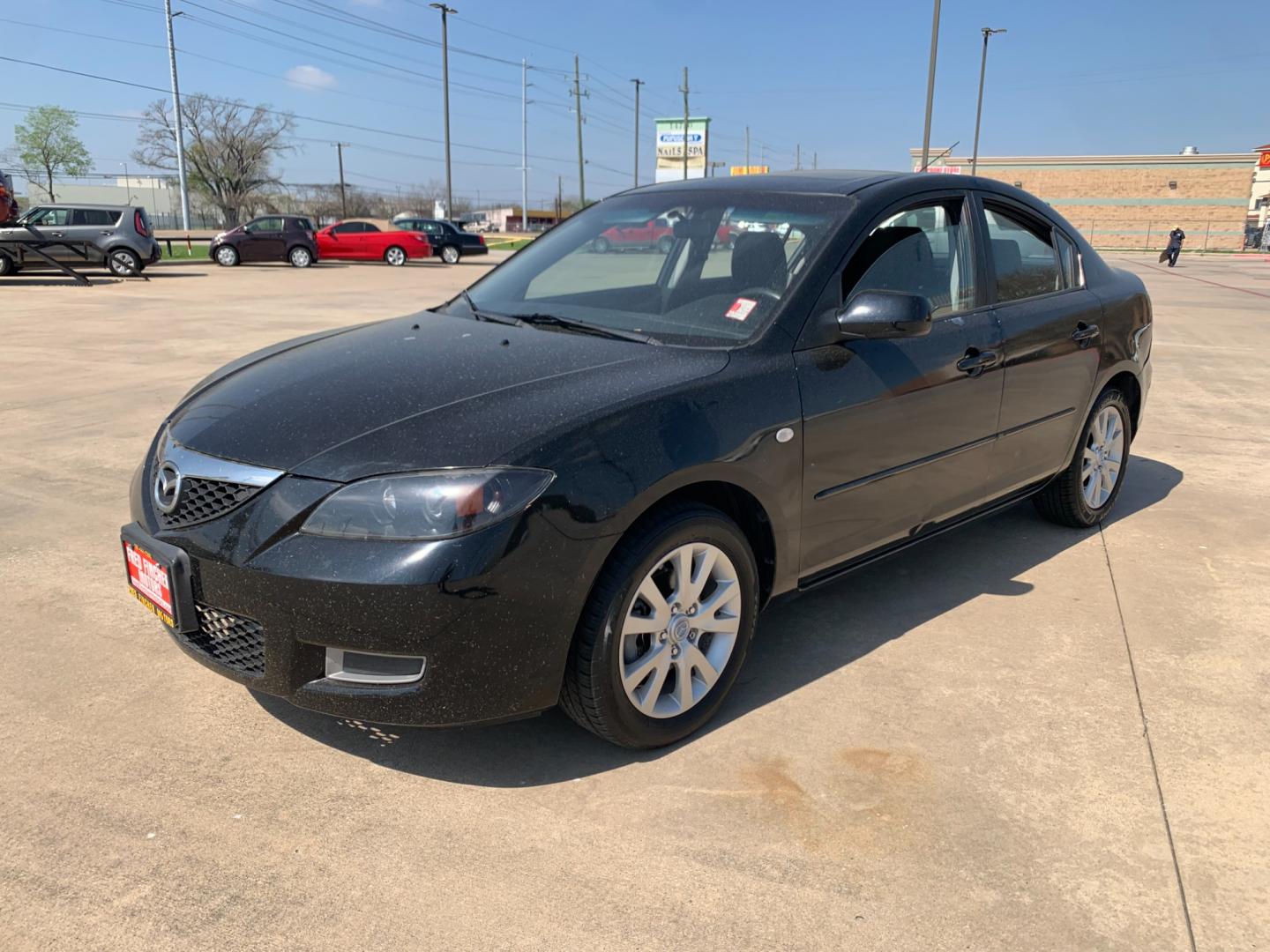 2008 Black /black Mazda MAZDA3 i Sport 4-Door (JM1BK32FX81) with an 2.0L L4 DOHC 16V engine, Automatic transmission, located at 14700 Tomball Parkway 249, Houston, TX, 77086, (281) 444-2200, 29.928619, -95.504074 - Photo#2