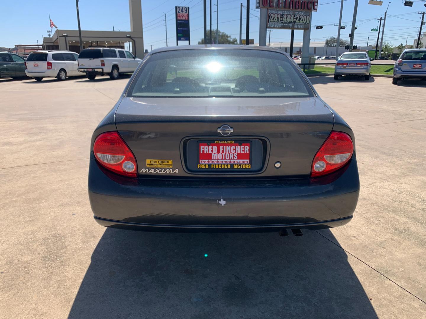 2001 GRAY Nissan Maxima GLE (JN1CA31D41T) with an 3.0L V6 DOHC 24V engine, 4-Speed Automatic Overdrive transmission, located at 14700 Tomball Parkway 249, Houston, TX, 77086, (281) 444-2200, 29.928619, -95.504074 - Photo#5