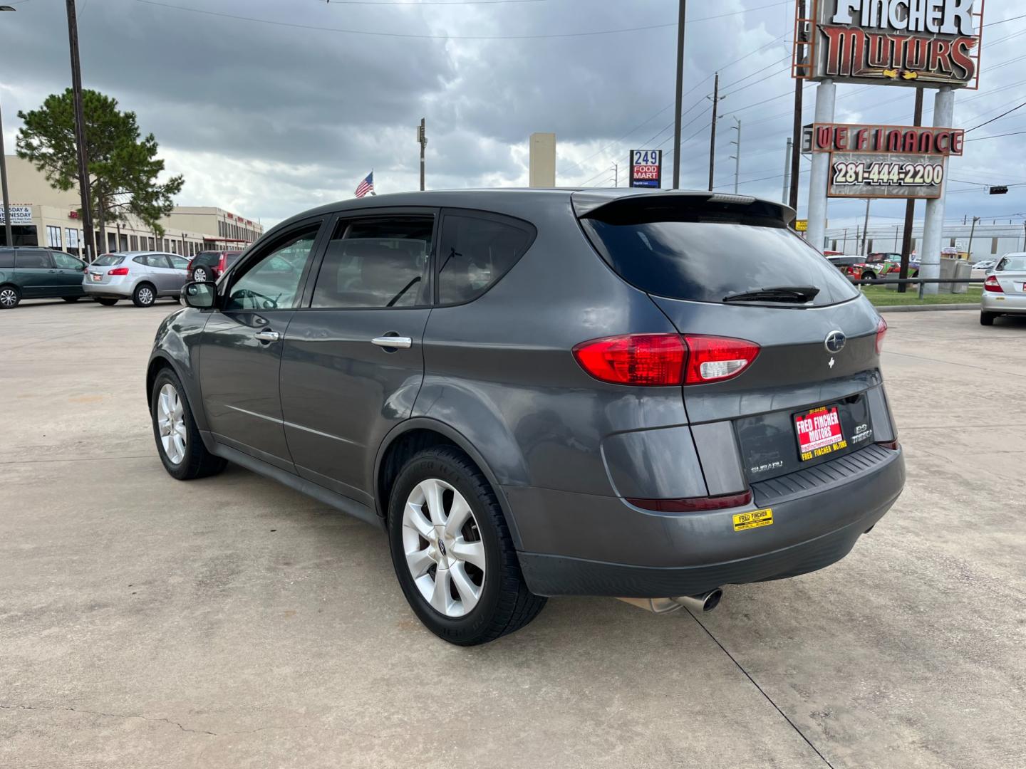 2007 SILVER Subaru B9 Tribeca 5-Passenger (4S4WX82D074) with an 3.0L H6 DOHC 24V engine, 5-Speed Automatic Overdrive transmission, located at 14700 Tomball Parkway 249, Houston, TX, 77086, (281) 444-2200, 29.928619, -95.504074 - Photo#4