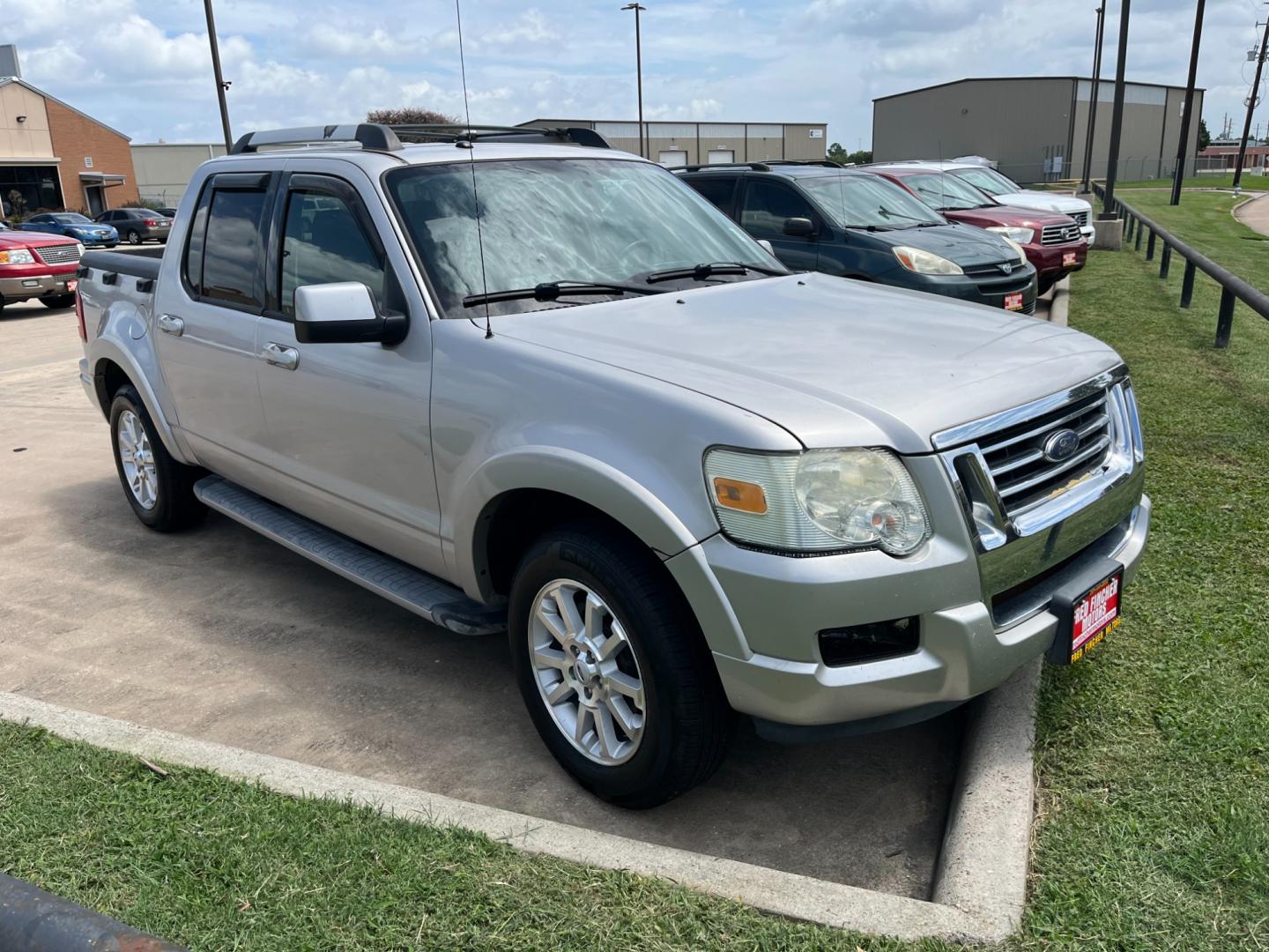 2007 SILVER /black Ford Explorer Sport Trac Limited 4.0L 2WD (1FMEU33K27U) with an 4.0L V6 SOHC 12V FFV engine, 5-Speed Automatic transmission, located at 14700 Tomball Parkway 249, Houston, TX, 77086, (281) 444-2200, 29.928619, -95.504074 - Photo#0