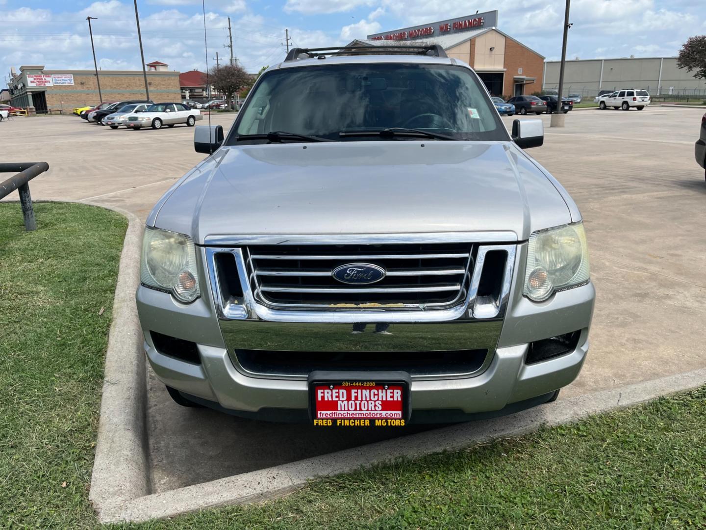 2007 SILVER /black Ford Explorer Sport Trac Limited 4.0L 2WD (1FMEU33K27U) with an 4.0L V6 SOHC 12V FFV engine, 5-Speed Automatic transmission, located at 14700 Tomball Parkway 249, Houston, TX, 77086, (281) 444-2200, 29.928619, -95.504074 - Photo#1