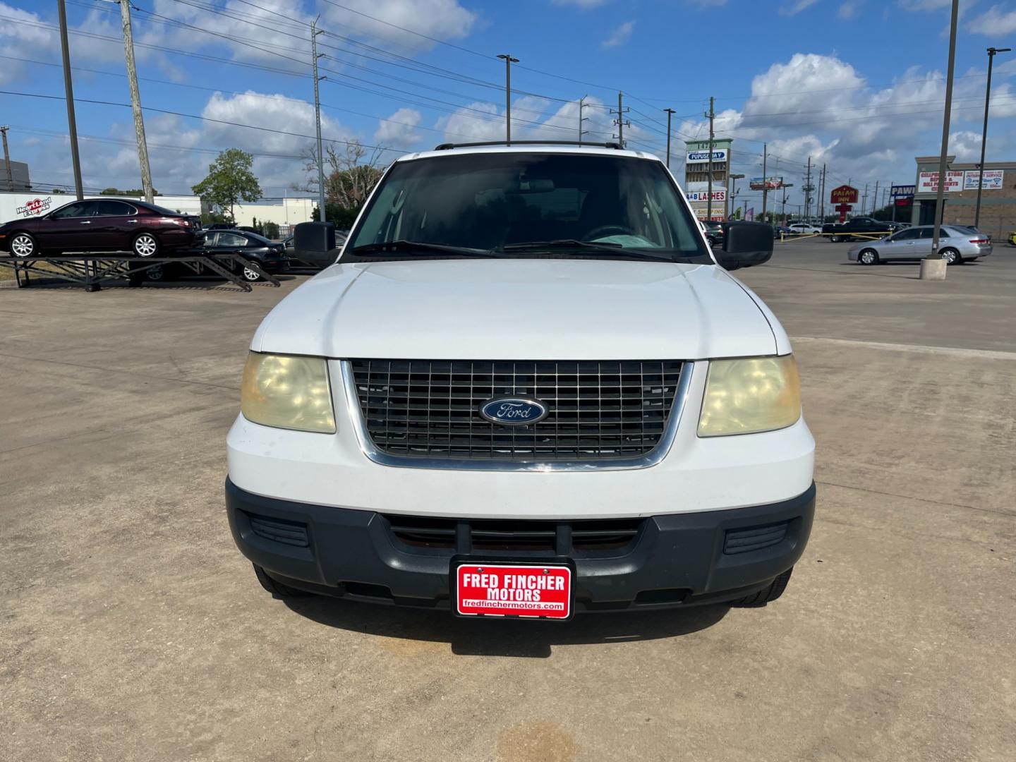 2004 white /gray Ford Expedition XLS 4.6L 2WD (1FMRU13W34L) with an 4.6L V8 SOHC 16V engine, 4-Speed Automatic Overdrive transmission, located at 14700 Tomball Parkway 249, Houston, TX, 77086, (281) 444-2200, 29.928619, -95.504074 - Photo#1