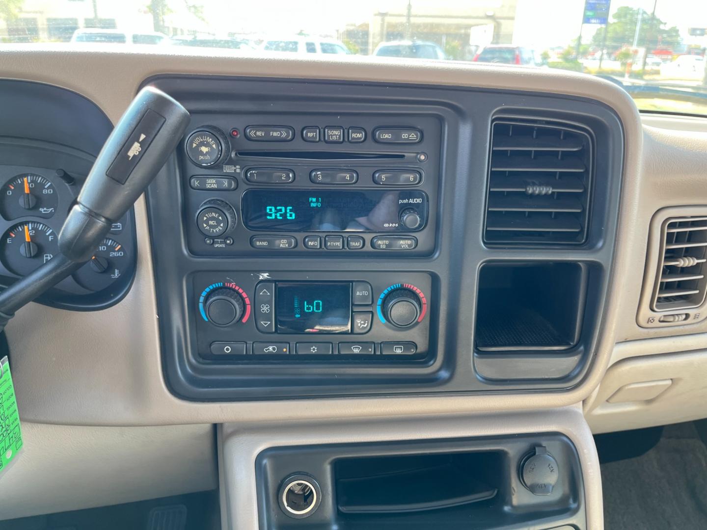 2003 GOLD /TAN Chevrolet Tahoe 2WD (1GNEC13Z13R) with an 5.3L V8 OHV 16V FFV engine, 4-Speed Automatic Overdrive transmission, located at 14700 Tomball Parkway 249, Houston, TX, 77086, (281) 444-2200, 29.928619, -95.504074 - Photo#14