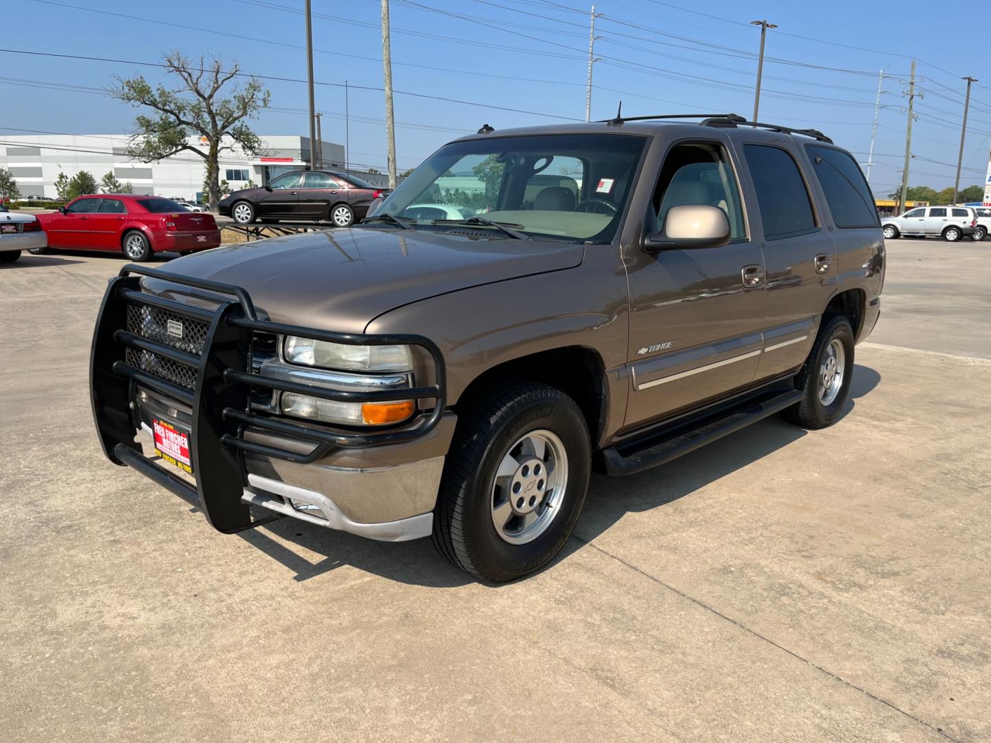 2003 GOLD /TAN Chevrolet Tahoe 2WD (1GNEC13Z13R) with an 5.3L V8 OHV 16V FFV engine, 4-Speed Automatic Overdrive transmission, located at 14700 Tomball Parkway 249, Houston, TX, 77086, (281) 444-2200, 29.928619, -95.504074 - Photo#2