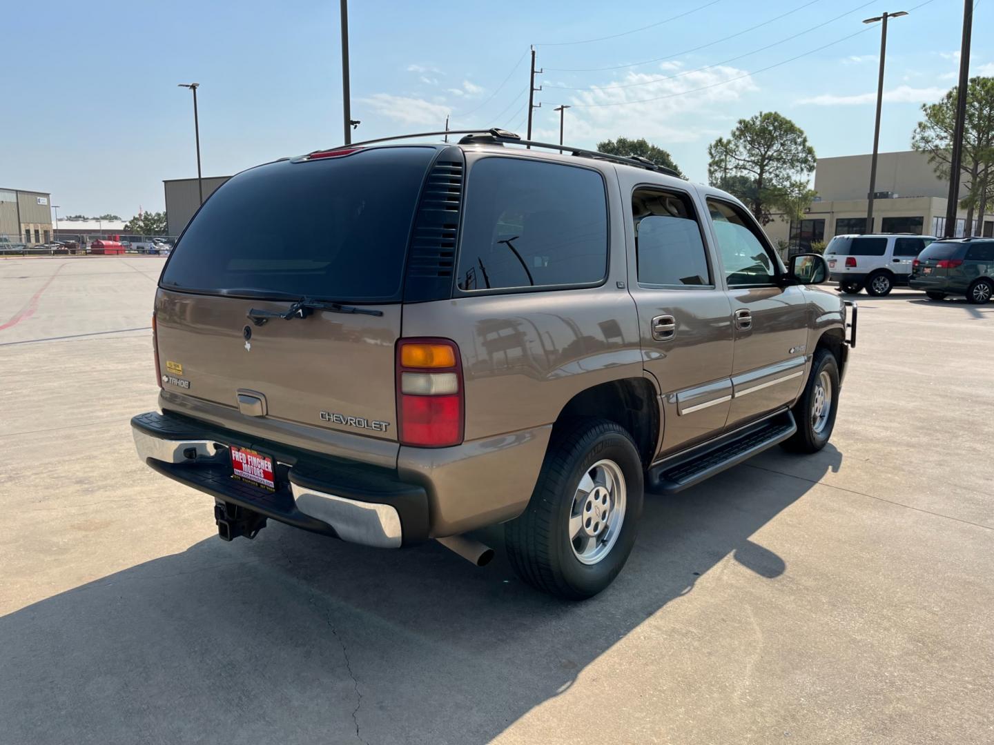 2003 GOLD /TAN Chevrolet Tahoe 2WD (1GNEC13Z13R) with an 5.3L V8 OHV 16V FFV engine, 4-Speed Automatic Overdrive transmission, located at 14700 Tomball Parkway 249, Houston, TX, 77086, (281) 444-2200, 29.928619, -95.504074 - Photo#6