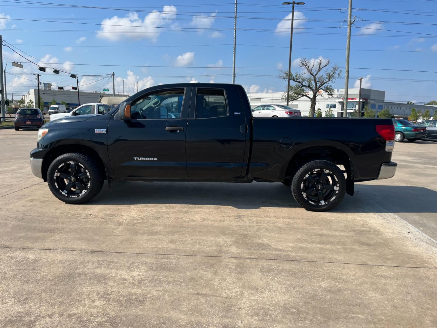 2008 Black /TAN Toyota Tundra SR5 Double Cab 5.7L 2WD (5TFRV54128X) with an 5.7L V8 DOHC 32V engine, 6-Speed Automatic Overdrive transmission, located at 14700 Tomball Parkway 249, Houston, TX, 77086, (281) 444-2200, 29.928619, -95.504074 - Photo#3