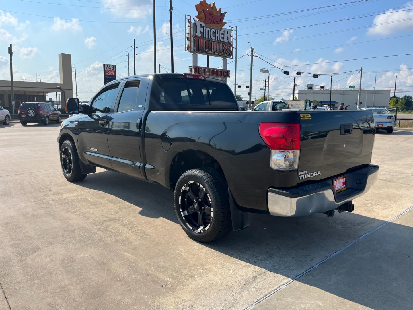 2008 Black /TAN Toyota Tundra SR5 Double Cab 5.7L 2WD (5TFRV54128X) with an 5.7L V8 DOHC 32V engine, 6-Speed Automatic Overdrive transmission, located at 14700 Tomball Parkway 249, Houston, TX, 77086, (281) 444-2200, 29.928619, -95.504074 - Photo#4