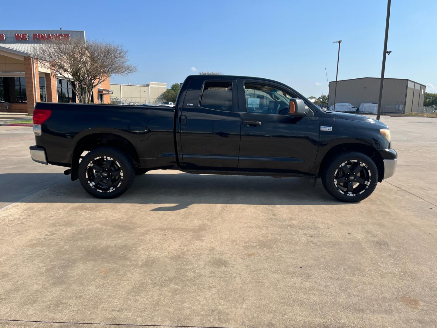 2008 Black /TAN Toyota Tundra SR5 Double Cab 5.7L 2WD (5TFRV54128X) with an 5.7L V8 DOHC 32V engine, 6-Speed Automatic Overdrive transmission, located at 14700 Tomball Parkway 249, Houston, TX, 77086, (281) 444-2200, 29.928619, -95.504074 - Photo#7