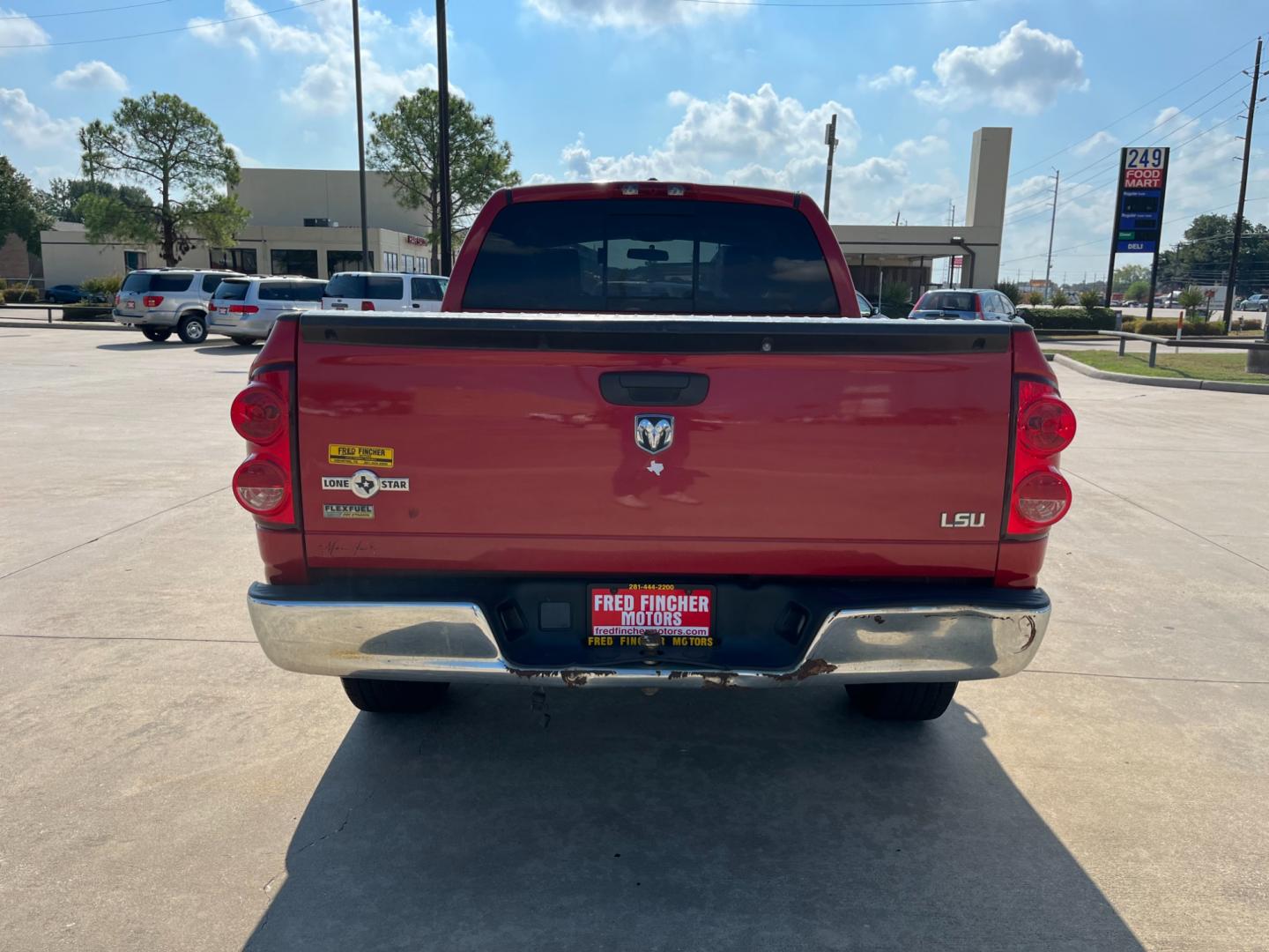 2008 red /gray Dodge Ram 1500 Laramie Quad Cab 2WD (1D7HA18N48S) with an 4.7L V8 SOHC 16V engine, located at 14700 Tomball Parkway 249, Houston, TX, 77086, (281) 444-2200, 29.928619, -95.504074 - Photo#5