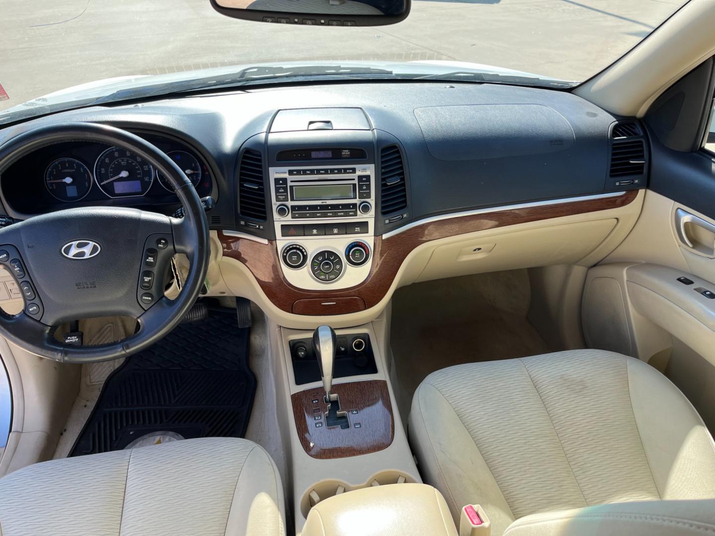 2007 blue /TAN Hyundai Santa Fe Limited (5NMSH13E87H) with an 3.3L V6 DOHC 24V engine, 5-Speed Automatic Overdrive transmission, located at 14700 Tomball Parkway 249, Houston, TX, 77086, (281) 444-2200, 29.928619, -95.504074 - Photo#10