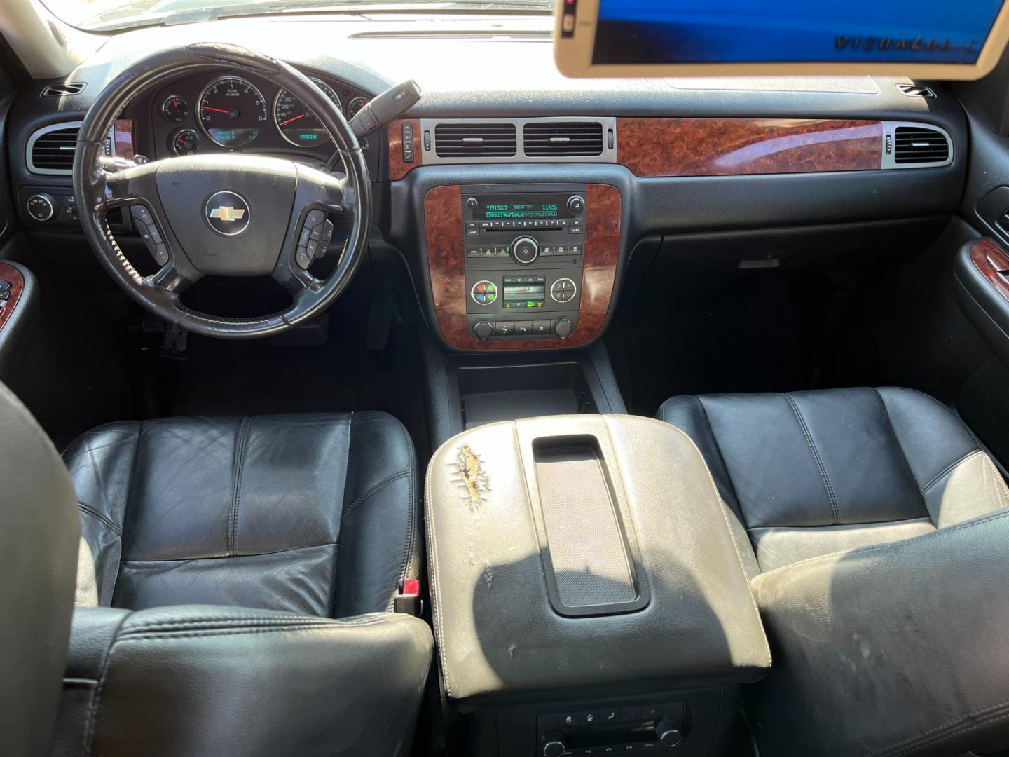 2009 Black /black Chevrolet Tahoe LT1 2WD (1GNFC23099R) with an 5.3L V8 OHV 16V FFV engine, 6-Speed Automatic transmission, located at 14700 Tomball Parkway 249, Houston, TX, 77086, (281) 444-2200, 29.928619, -95.504074 - Photo#10