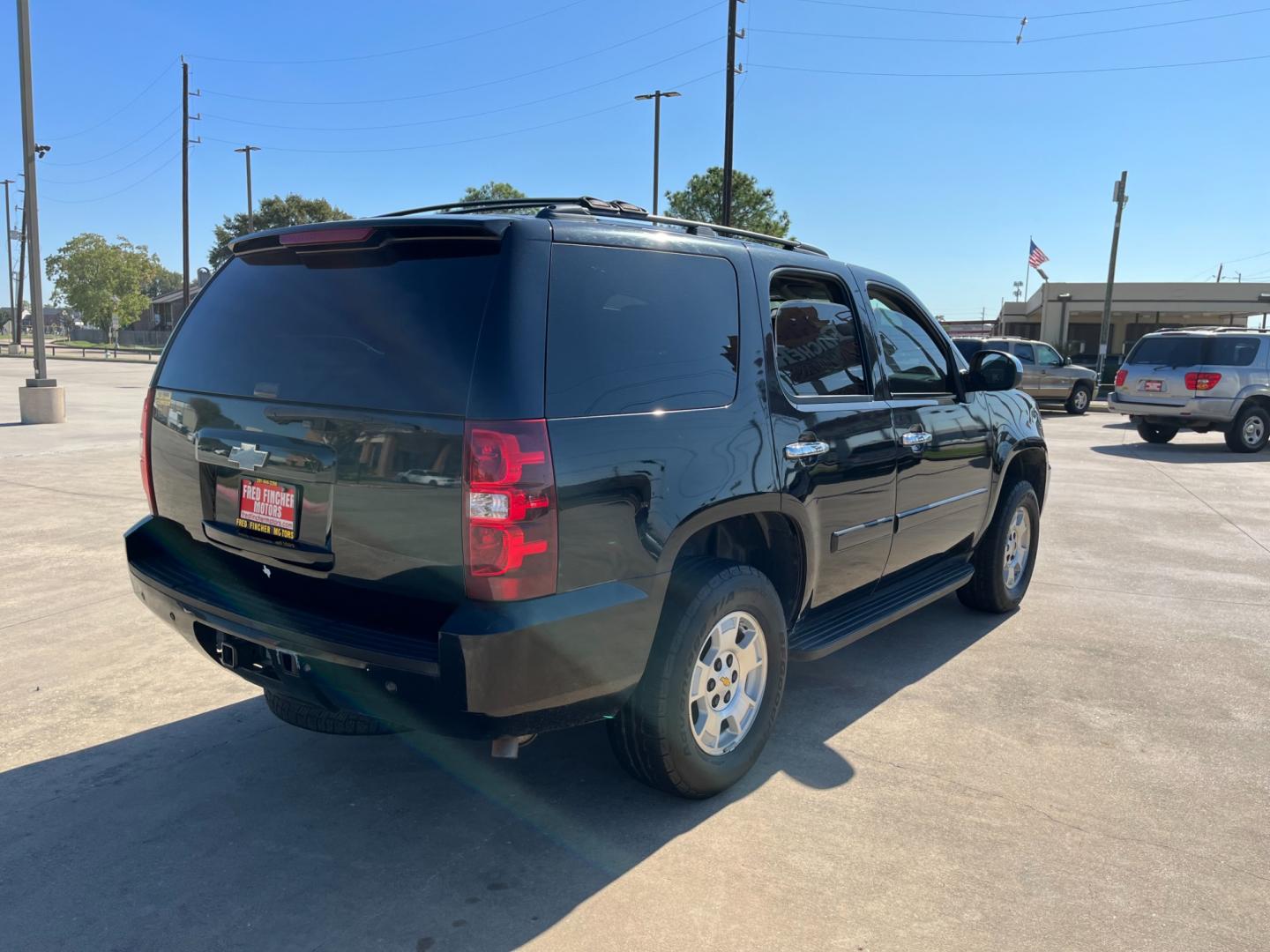 2009 Black /black Chevrolet Tahoe LT1 2WD (1GNFC23099R) with an 5.3L V8 OHV 16V FFV engine, 6-Speed Automatic transmission, located at 14700 Tomball Parkway 249, Houston, TX, 77086, (281) 444-2200, 29.928619, -95.504074 - Photo#6