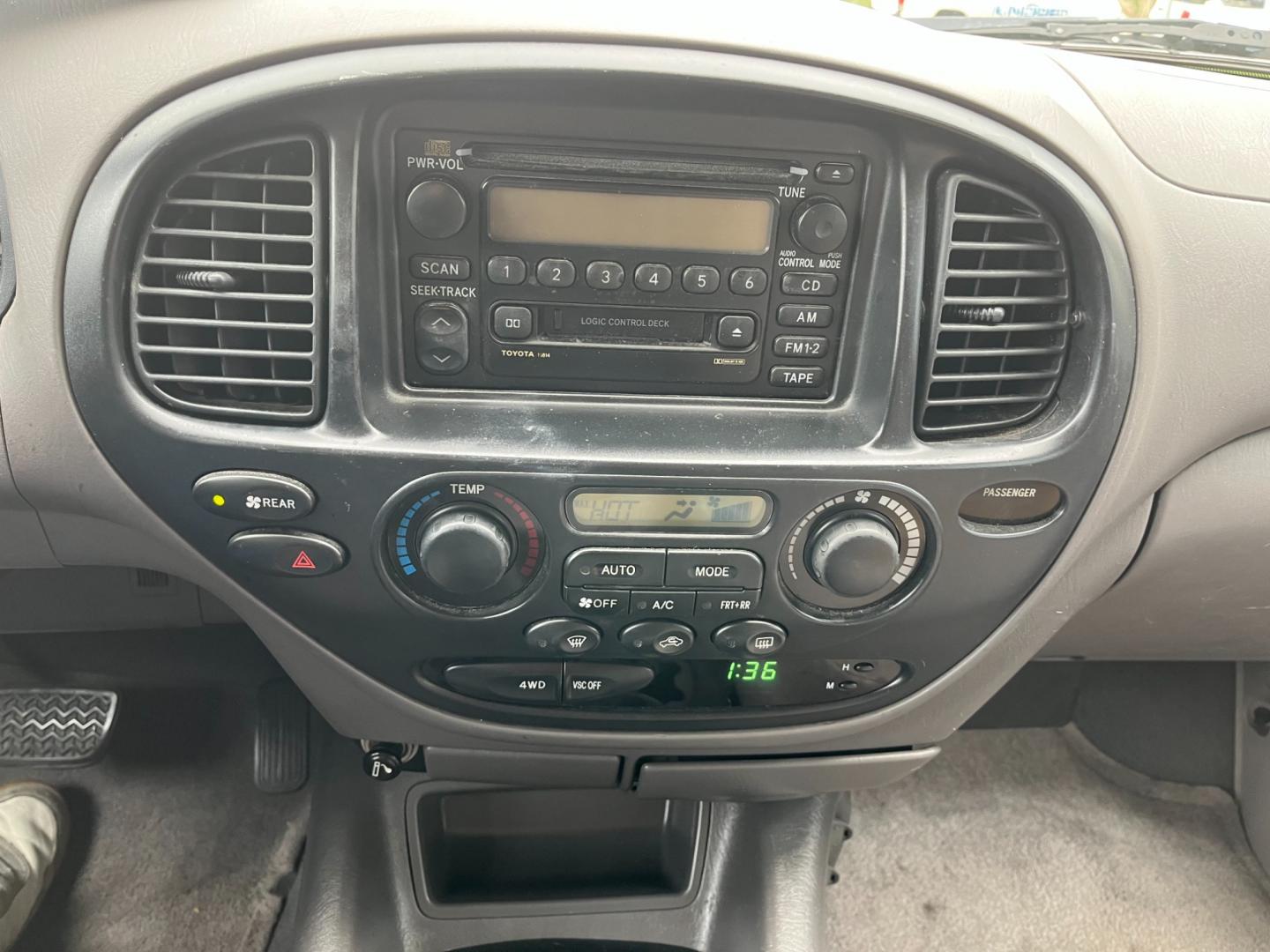 2001 SILVER /gray Toyota Sequoia SR5 4WD (5TDBT44AX1S) with an 4.7L V8 SOHC 16V engine, 4-Speed Automatic Overdrive transmission, located at 14700 Tomball Parkway 249, Houston, TX, 77086, (281) 444-2200, 29.928619, -95.504074 - Photo#13