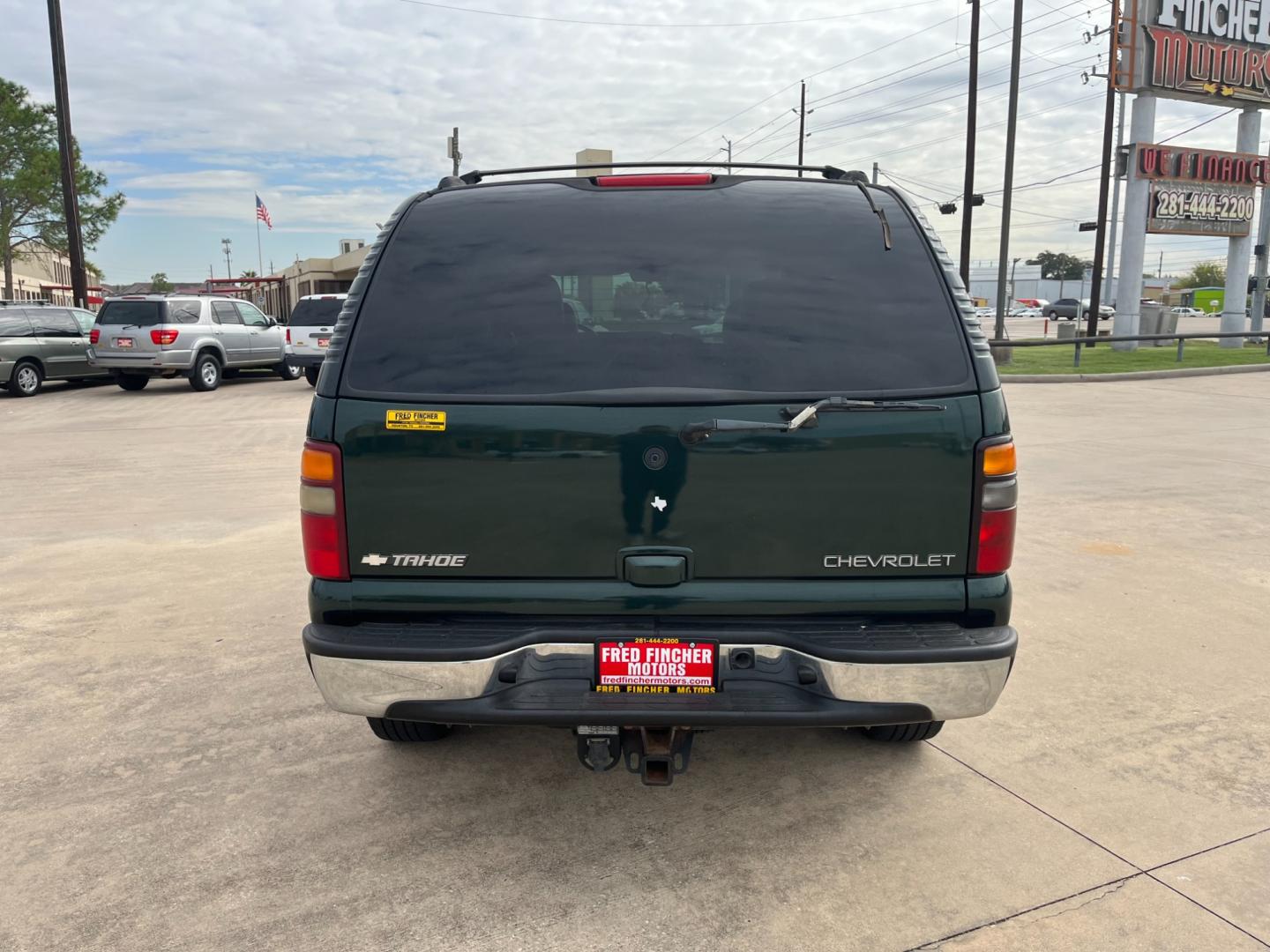 2004 green /gray Chevrolet Tahoe 2WD (1GNEC13Z84R) with an 5.3L V8 OHV 16V FFV engine, 4-Speed Automatic Overdrive transmission, located at 14700 Tomball Parkway 249, Houston, TX, 77086, (281) 444-2200, 29.928619, -95.504074 - Photo#5