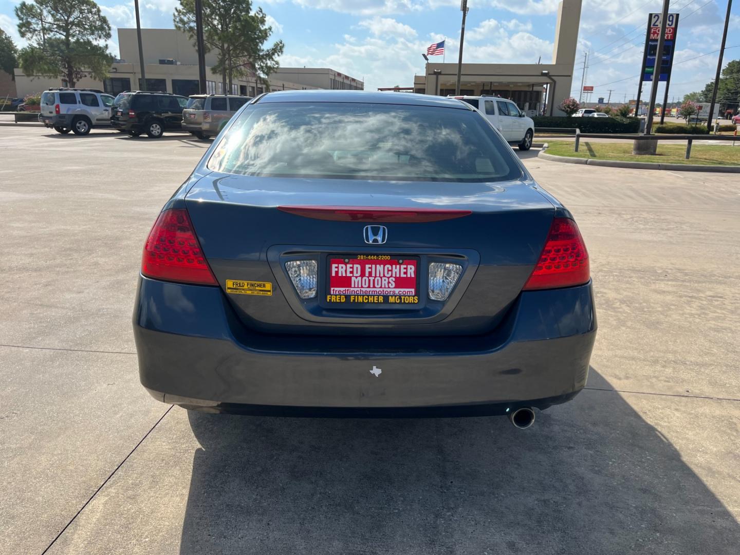 2005 blue /TAN Honda Accord (1HGCM665X5A) , Automatic transmission, located at 14700 Tomball Parkway 249, Houston, TX, 77086, (281) 444-2200, 29.928619, -95.504074 - Photo#5