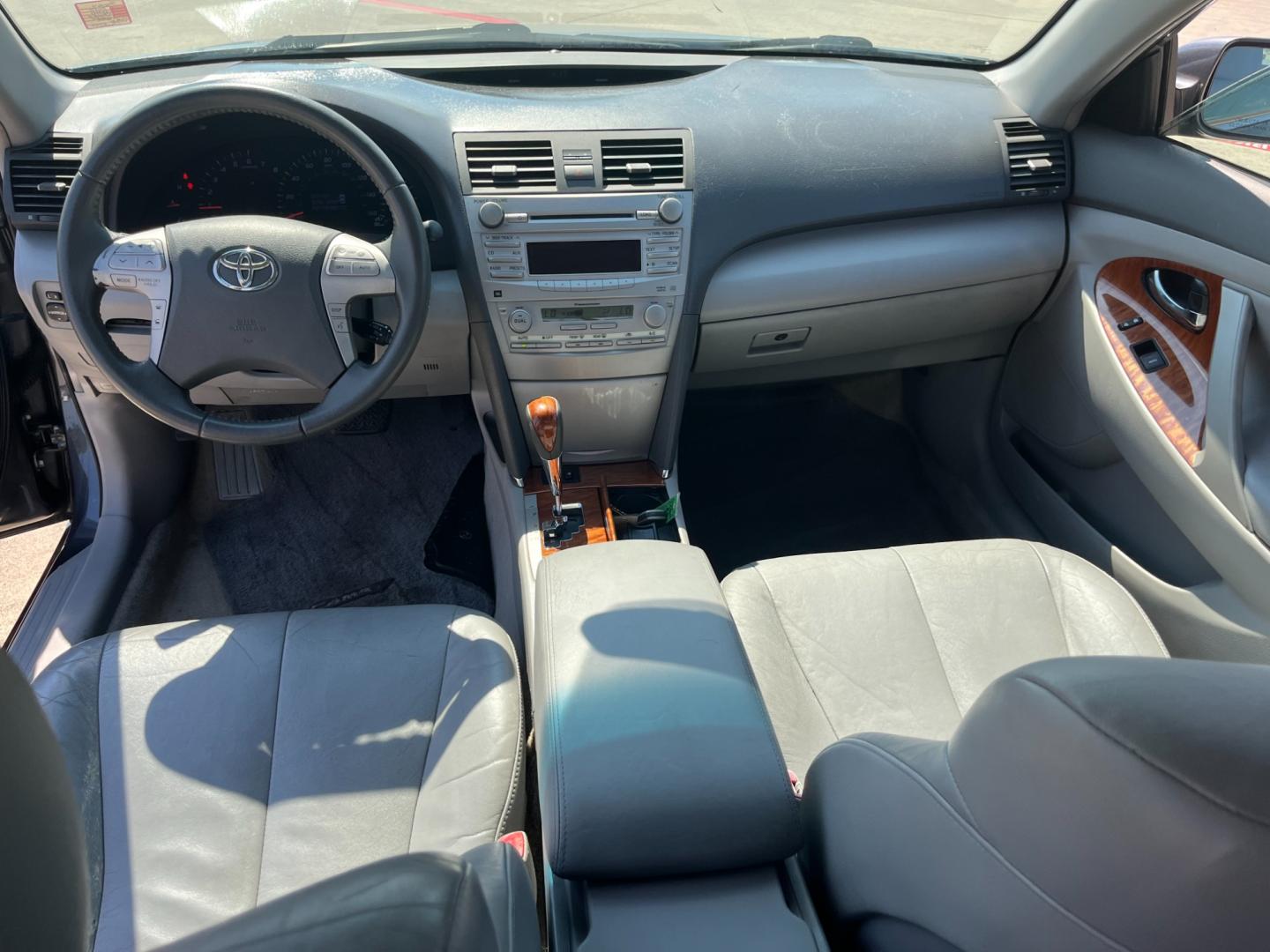 2010 GRAY /gray Toyota Camry LE V6 6-Spd AT (4T1BK3EK2AU) with an 3.5L V6 DOHC 24V engine, 6-Speed Automatic transmission, located at 14700 Tomball Parkway 249, Houston, TX, 77086, (281) 444-2200, 29.928619, -95.504074 - Photo#10