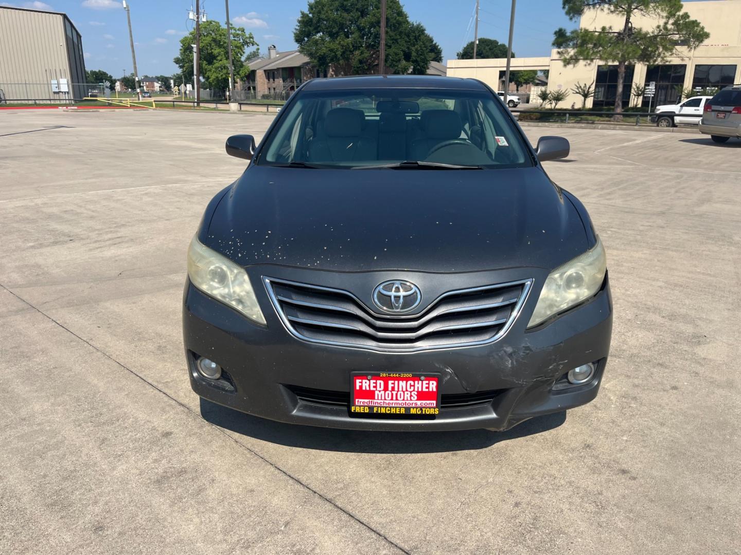 2010 GRAY /gray Toyota Camry LE V6 6-Spd AT (4T1BK3EK2AU) with an 3.5L V6 DOHC 24V engine, 6-Speed Automatic transmission, located at 14700 Tomball Parkway 249, Houston, TX, 77086, (281) 444-2200, 29.928619, -95.504074 - Photo#1