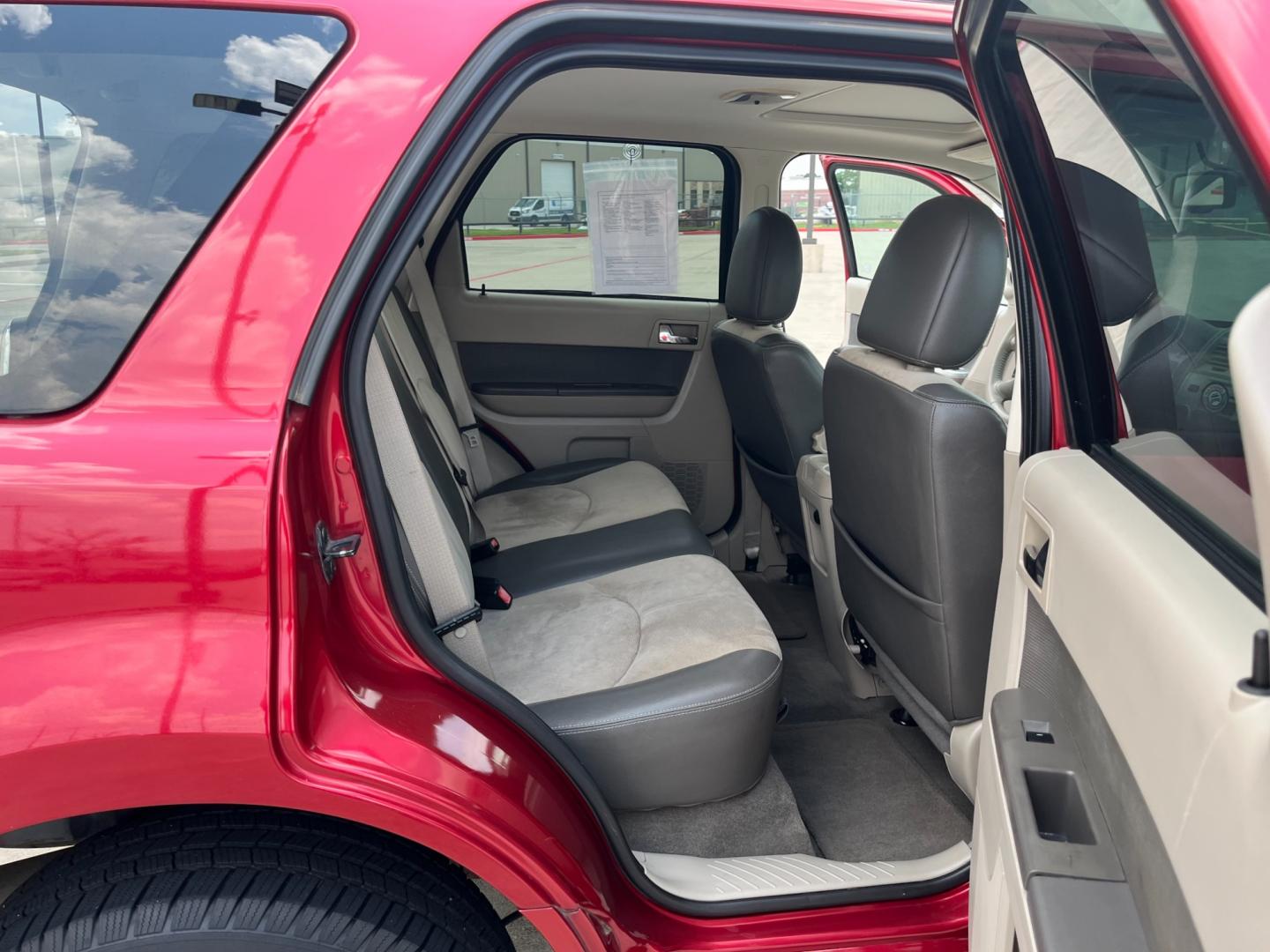 2009 red Mercury Mariner Premier V6 2WD (4M2CU87G39K) , 6-Speed Automatic transmission, located at 14700 Tomball Parkway 249, Houston, TX, 77086, (281) 444-2200, 29.928619, -95.504074 - Photo#12