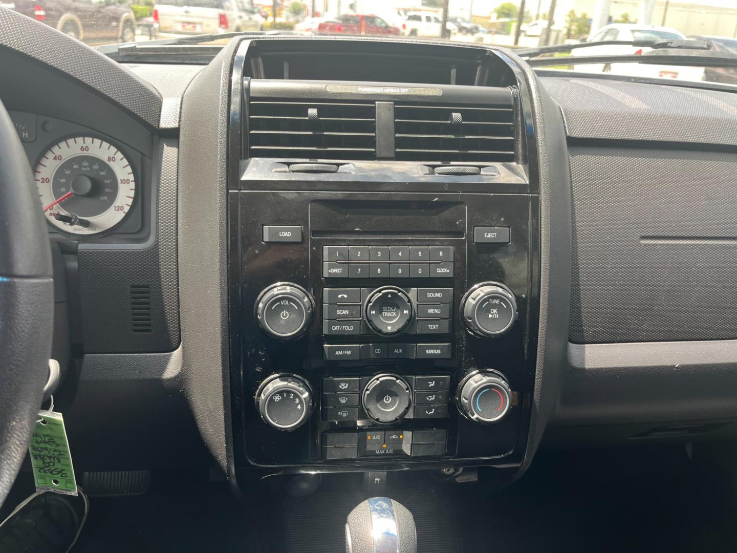 2009 silver /black Mazda Tribute i Grand Touring FWD (4F2CZ02769K) with an 2.3L L4 DOHC 24V engine, 4-Speed Automatic transmission, located at 14700 Tomball Parkway 249, Houston, TX, 77086, (281) 444-2200, 29.928619, -95.504074 - Photo#15