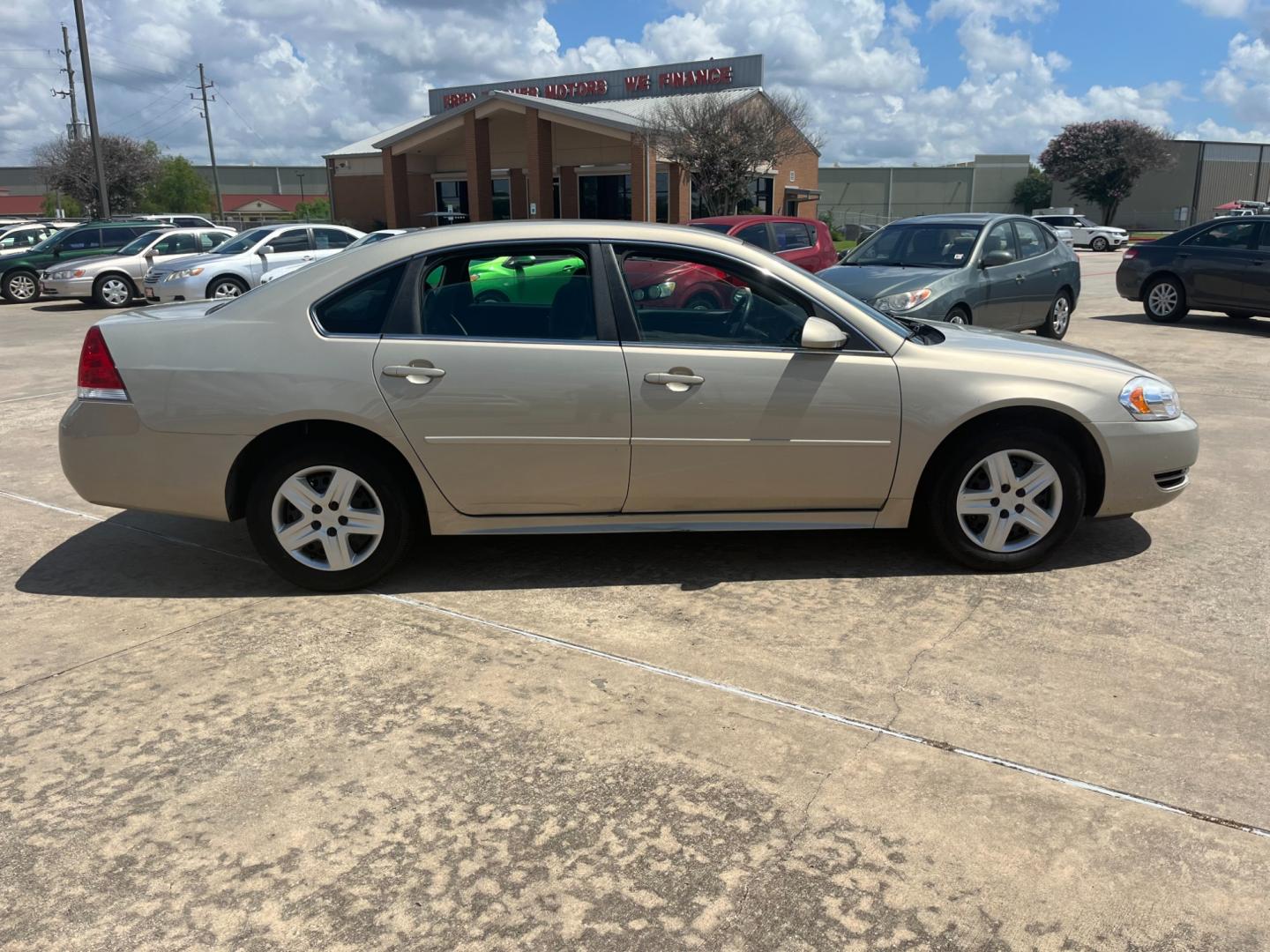 2010 GOLD /TAN Chevrolet Impala LS (2G1WA5EK7A1) with an 3.5L V6 OHV 16V FFV engine, 4-Speed Automatic Overdrive transmission, located at 14700 Tomball Parkway 249, Houston, TX, 77086, (281) 444-2200, 29.928619, -95.504074 - Photo#7