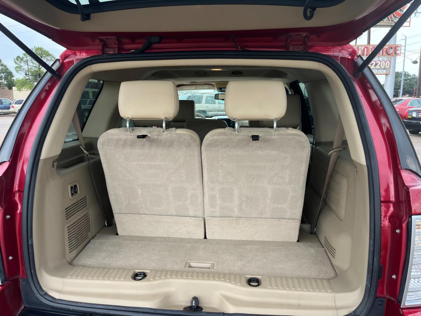 2008 red /tan Mercury Mountaineer (4M2EU38848U) , Automatic transmission, located at 14700 Tomball Parkway 249, Houston, TX, 77086, (281) 444-2200, 29.928619, -95.504074 - Photo#14