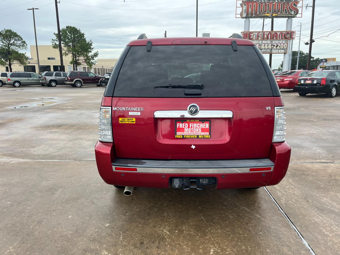 2008 red /tan Mercury Mountaineer (4M2EU38848U) , Automatic transmission, located at 14700 Tomball Parkway 249, Houston, TX, 77086, (281) 444-2200, 29.928619, -95.504074 - Photo#5