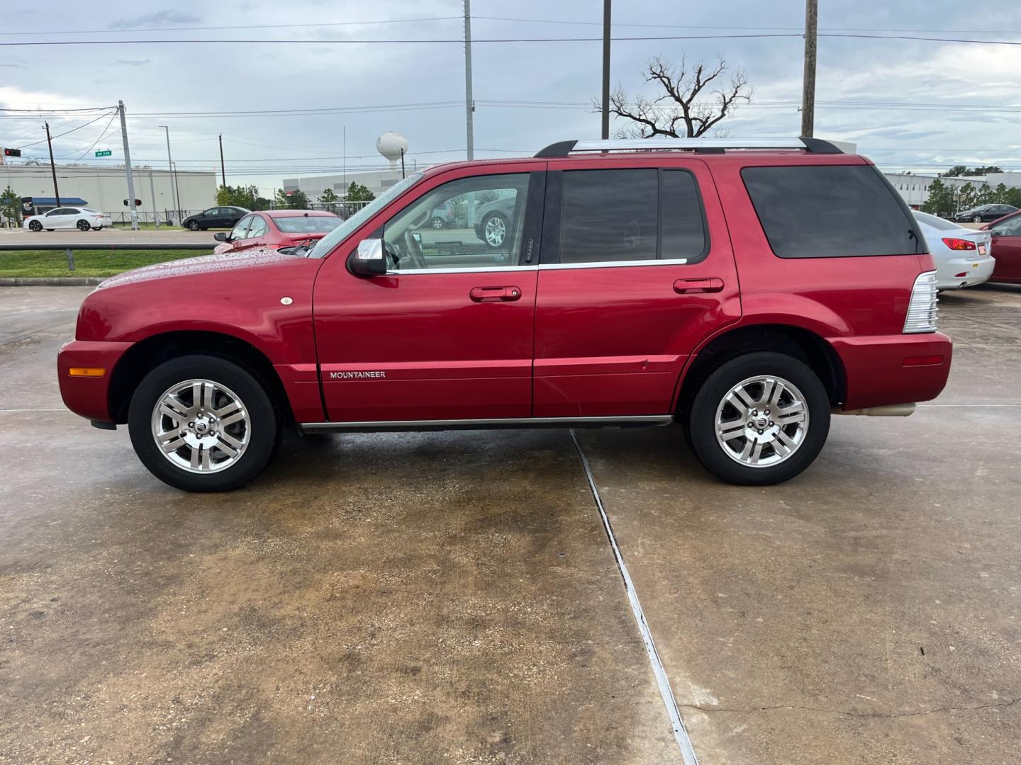 2008 red /tan Mercury Mountaineer (4M2EU38848U) , Automatic transmission, located at 14700 Tomball Parkway 249, Houston, TX, 77086, (281) 444-2200, 29.928619, -95.504074 - Photo#3