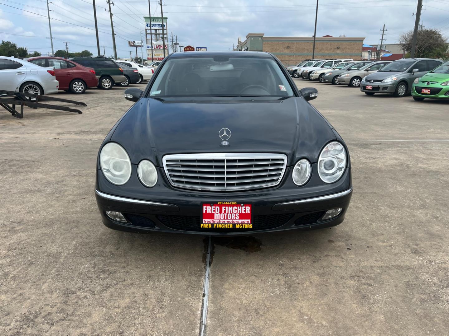 2003 GRAY /black Mercedes-Benz E-Class E500 (WDBUF70J83A) with an 5.0L V8 SOHC 24V engine, 5-Speed Automatic Overdrive transmission, located at 14700 Tomball Parkway 249, Houston, TX, 77086, (281) 444-2200, 29.928619, -95.504074 - Photo#1