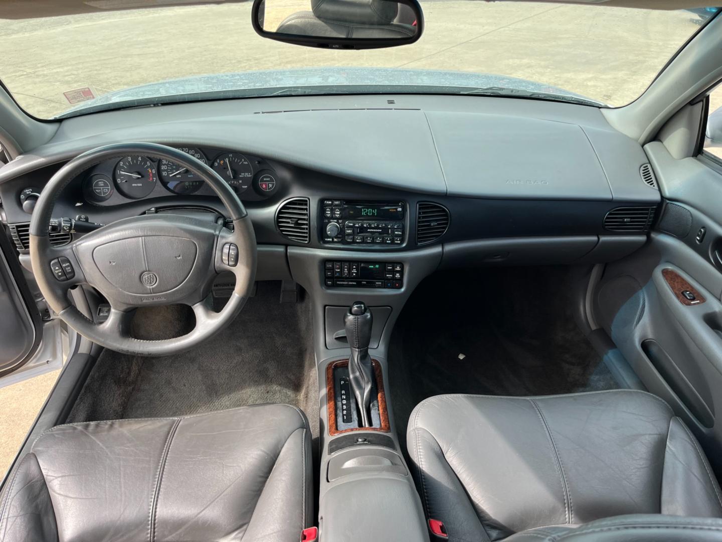 2002 SILVER /gray Buick Regal LS (2G4WB55K921) with an 3.8L V6 OHV 12V engine, 4-Speed Automatic Overdrive transmission, located at 14700 Tomball Parkway 249, Houston, TX, 77086, (281) 444-2200, 29.928619, -95.504074 - Photo#10