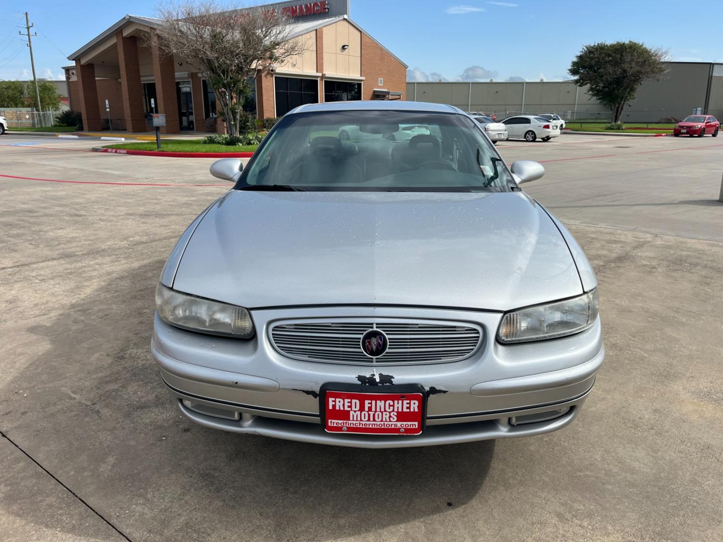 2002 SILVER /gray Buick Regal LS (2G4WB55K921) with an 3.8L V6 OHV 12V engine, 4-Speed Automatic Overdrive transmission, located at 14700 Tomball Parkway 249, Houston, TX, 77086, (281) 444-2200, 29.928619, -95.504074 - Photo#1