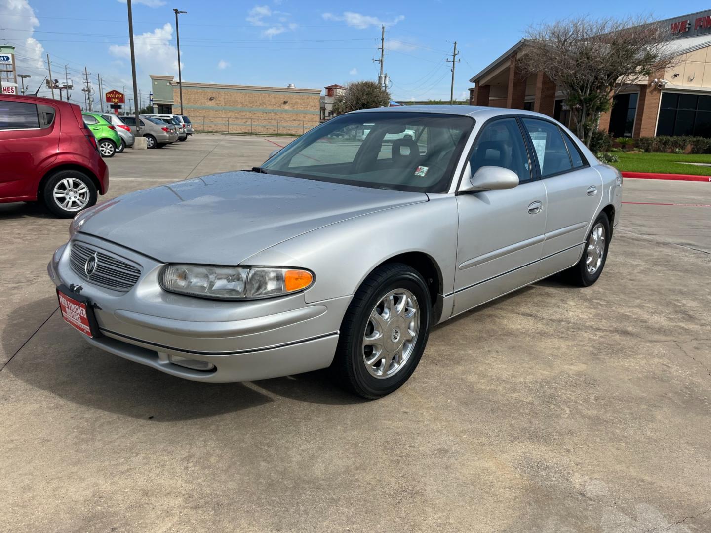 2002 SILVER /gray Buick Regal LS (2G4WB55K921) with an 3.8L V6 OHV 12V engine, 4-Speed Automatic Overdrive transmission, located at 14700 Tomball Parkway 249, Houston, TX, 77086, (281) 444-2200, 29.928619, -95.504074 - Photo#2