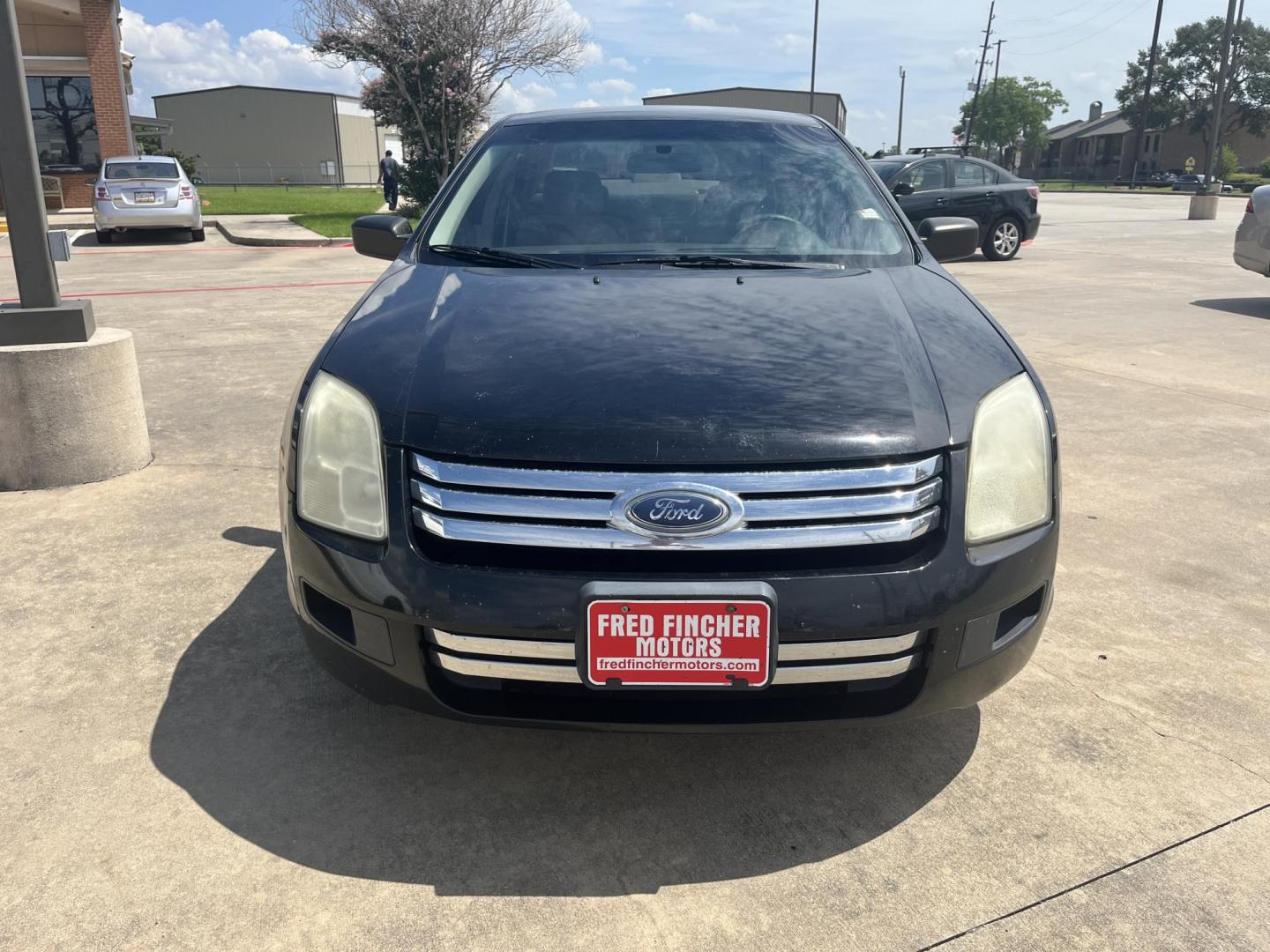 2006 Ford Fusion S (3FAFP06Z46R) with an 2.3L L4 DOHC 16V engine, Manual transmission, located at 14700 Tomball Parkway 249, Houston, TX, 77086, (281) 444-2200, 29.928619, -95.504074 - Photo#1