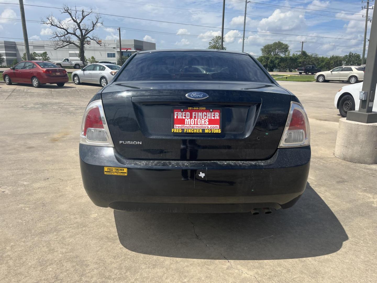 2006 Ford Fusion S (3FAFP06Z46R) with an 2.3L L4 DOHC 16V engine, Manual transmission, located at 14700 Tomball Parkway 249, Houston, TX, 77086, (281) 444-2200, 29.928619, -95.504074 - Photo#5