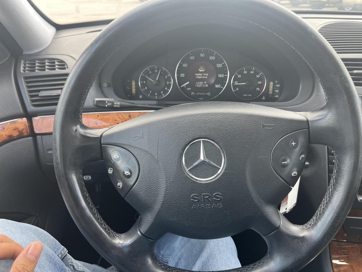 2004 Mercedes-Benz E-Class E320 (WDBUF65J54A) with an 3.2L V6 SOHC 18V engine, 5-Speed Automatic Overdrive transmission, located at 14700 Tomball Parkway 249, Houston, TX, 77086, (281) 444-2200, 29.928619, -95.504074 - Photo#16