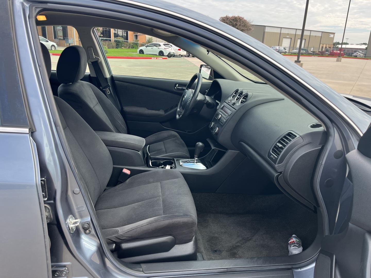 2011 Nissan Altima 2.5 S (1N4AL2AP9BN) with an 2.5L L4 DOHC 16V engine, AUTOMATIC transmission, located at 14700 Tomball Parkway 249, Houston, TX, 77086, (281) 444-2200, 29.928619, -95.504074 - Photo#13