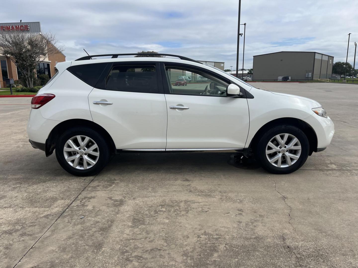 2012 Nissan Murano SL AWD (JN8AZ1MW8CW) with an 3.5L V6 DOHC 24V engine, Continuously Variable Transmission transmission, located at 14700 Tomball Parkway 249, Houston, TX, 77086, (281) 444-2200, 29.928619, -95.504074 - Photo#7