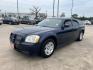 2006 Dodge Magnum SE (2D4FV47T66H) with an 2.7L V6 DOHC 24V engine, 4-Speed Automatic Overdrive transmission, located at 14700 Tomball Parkway 249, Houston, TX, 77086, (281) 444-2200, 29.928619, -95.504074 - Photo#2