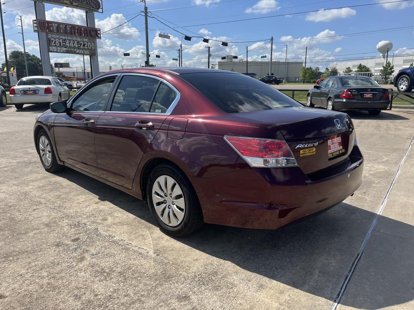 2009 Honda Accord LX Sedan AT (1HGCP26319A) with an 2.4L L4 DOHC 16V engine, 5-Speed Automatic Overdrive transmission, located at 14700 Tomball Parkway 249, Houston, TX, 77086, (281) 444-2200, 29.928619, -95.504074 - Photo#6