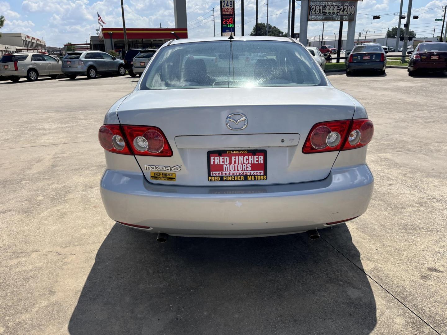 2004 Mazda MAZDA6 i (1YVFP80C845) with an 2.3L L4 DOHC 16V engine, 5-Speed Automatic Overdrive transmission, located at 14700 Tomball Parkway 249, Houston, TX, 77086, (281) 444-2200, 29.928619, -95.504074 - Photo#4