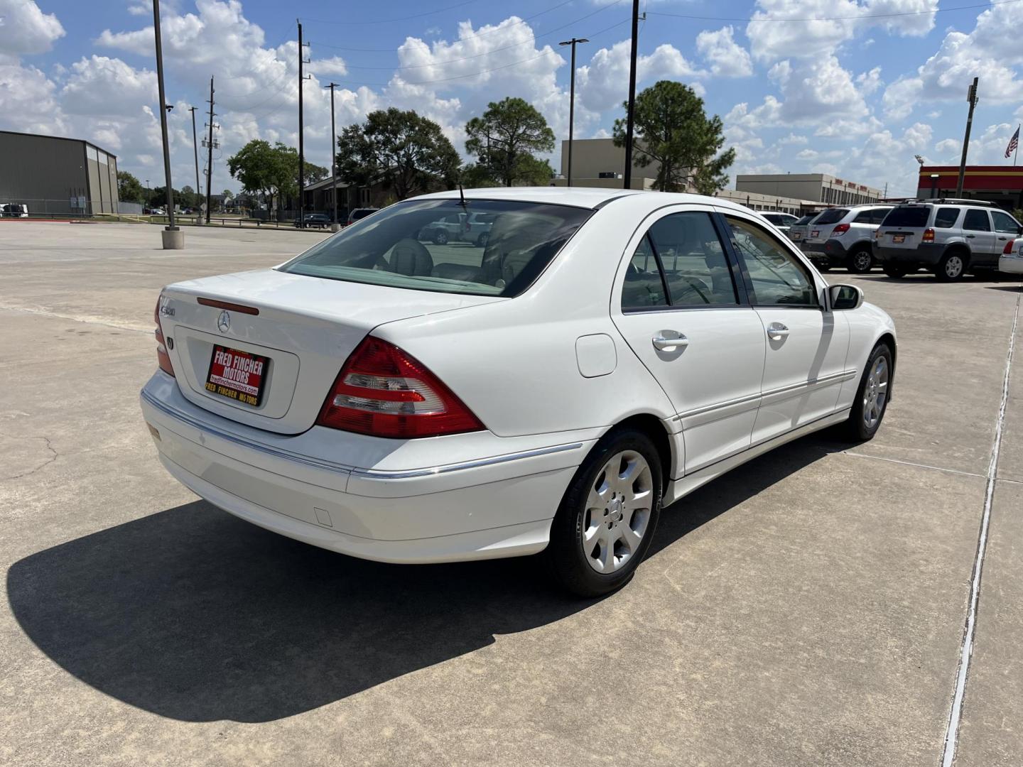 2005 white /TAN Mercedes-Benz C-Class C320 Sport Sedan (WDBRF64J05F) with an 3.2L V6 SOHC 18V engine, 5-Speed Automatic Overdrive transmission, located at 14700 Tomball Parkway 249, Houston, TX, 77086, (281) 444-2200, 29.928619, -95.504074 - Photo#6