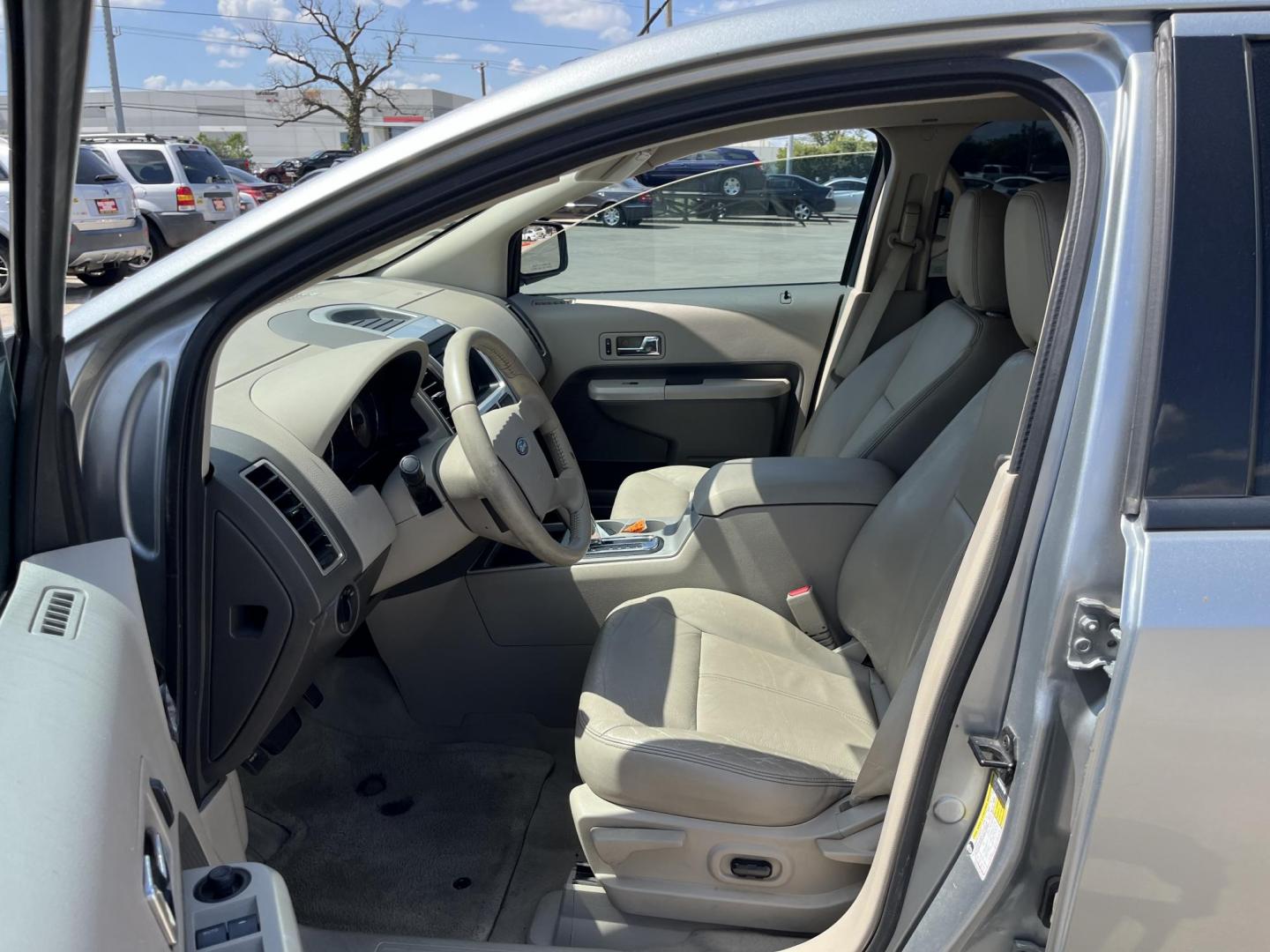 2007 blue /TAN Ford Edge SEL FWD (2FMDK38CX7B) with an 3.5L V6 DOHC 24V engine, 6-Speed Automatic Overdrive transmission, located at 14700 Tomball Parkway 249, Houston, TX, 77086, (281) 444-2200, 29.928619, -95.504074 - Photo#8