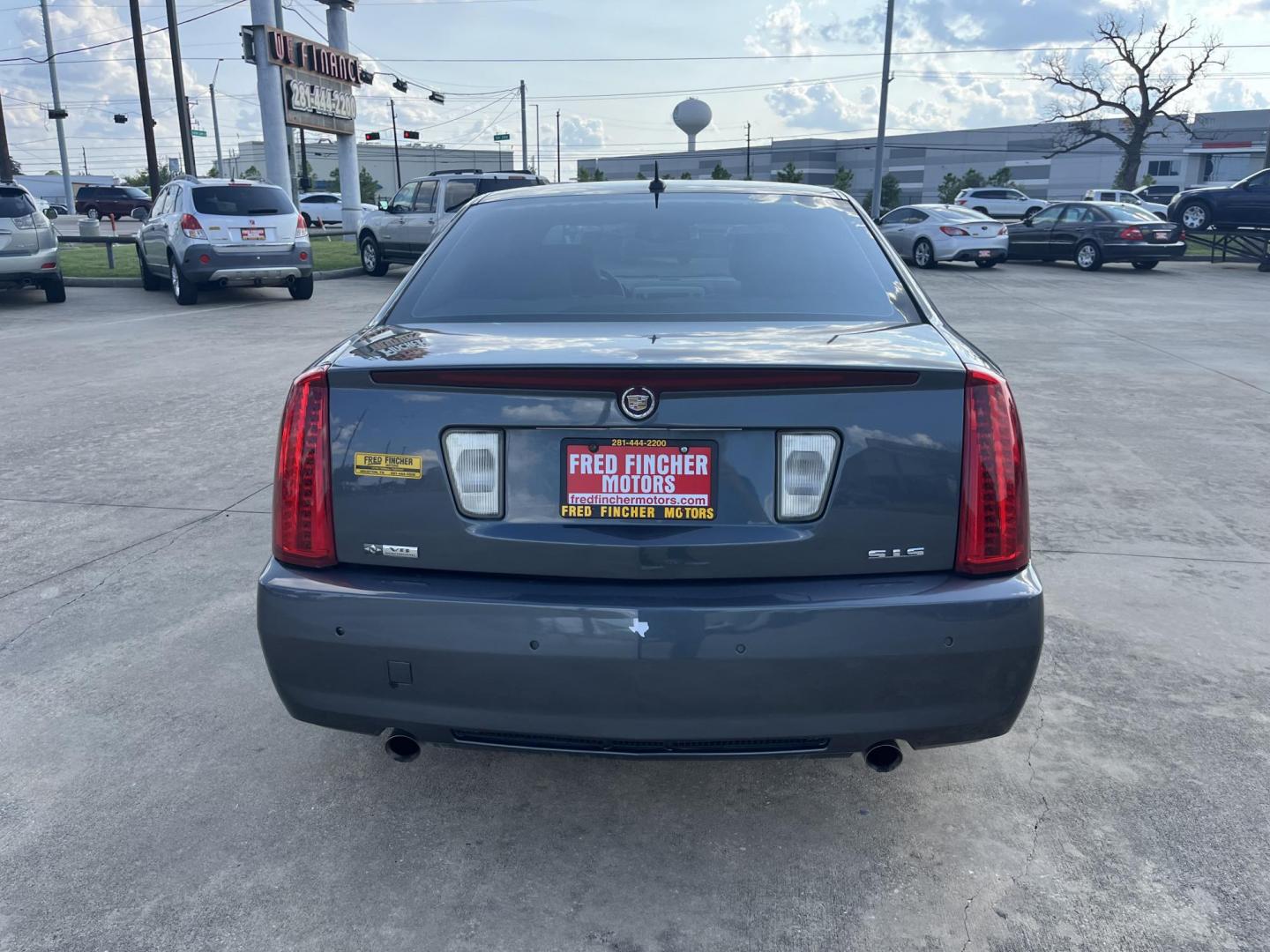 2008 GRAY /black Cadillac STS V8 Luxury (1G6DC67A280) with an 4.6L V8 DOHC 32V engine, 6-Speed Automatic Overdrive transmission, located at 14700 Tomball Parkway 249, Houston, TX, 77086, (281) 444-2200, 29.928619, -95.504074 - Photo#5