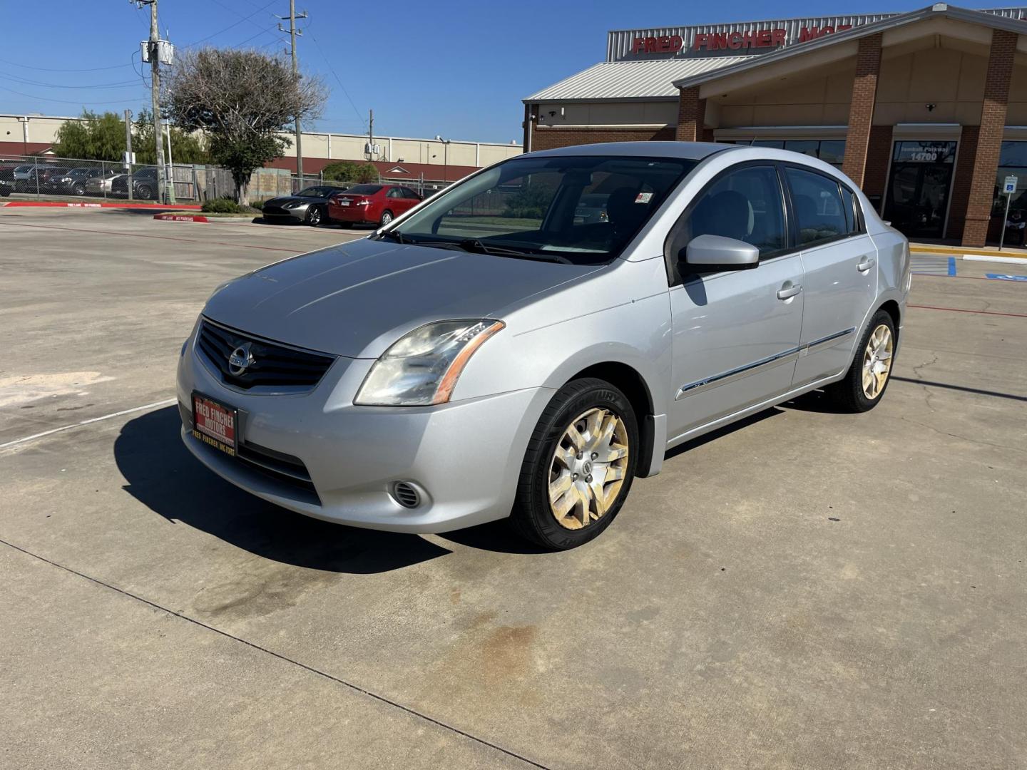 2011 SILVER /gray Nissan Sentra 2.0 (3N1AB6AP9BL) with an 2.0L L4 DOHC 16V engine, Continuously Variable Transmisson transmission, located at 14700 Tomball Parkway 249, Houston, TX, 77086, (281) 444-2200, 29.928619, -95.504074 - Photo#2