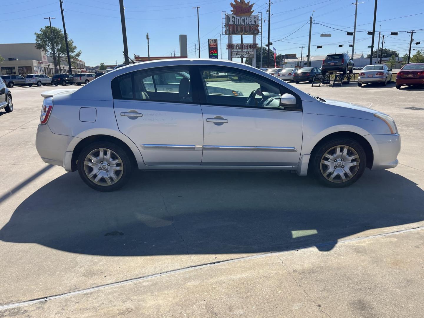 2011 SILVER /gray Nissan Sentra 2.0 (3N1AB6AP9BL) with an 2.0L L4 DOHC 16V engine, Continuously Variable Transmisson transmission, located at 14700 Tomball Parkway 249, Houston, TX, 77086, (281) 444-2200, 29.928619, -95.504074 - Photo#7