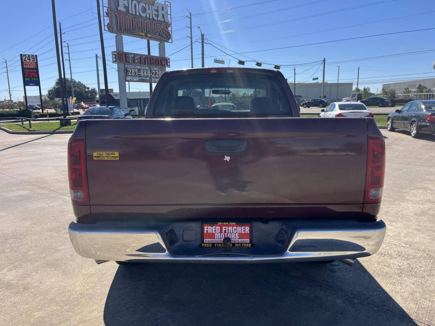 2002 maroom /black Dodge Ram 1500 SLT Long Bed 2WD (1D7HA16K52J) with an 3.7L V6 SOHC 12V engine, Automatic Overdrive transmission, located at 14700 Tomball Parkway 249, Houston, TX, 77086, (281) 444-2200, 29.928619, -95.504074 - Photo#5