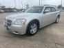 2005 silver /gray Dodge Magnum SXT (2D4FV48V75H) with an 3.5L V6 SOHC 24V engine, 4-Speed Automatic Overdrive transmission, located at 14700 Tomball Parkway 249, Houston, TX, 77086, (281) 444-2200, 29.928619, -95.504074 - Photo#3