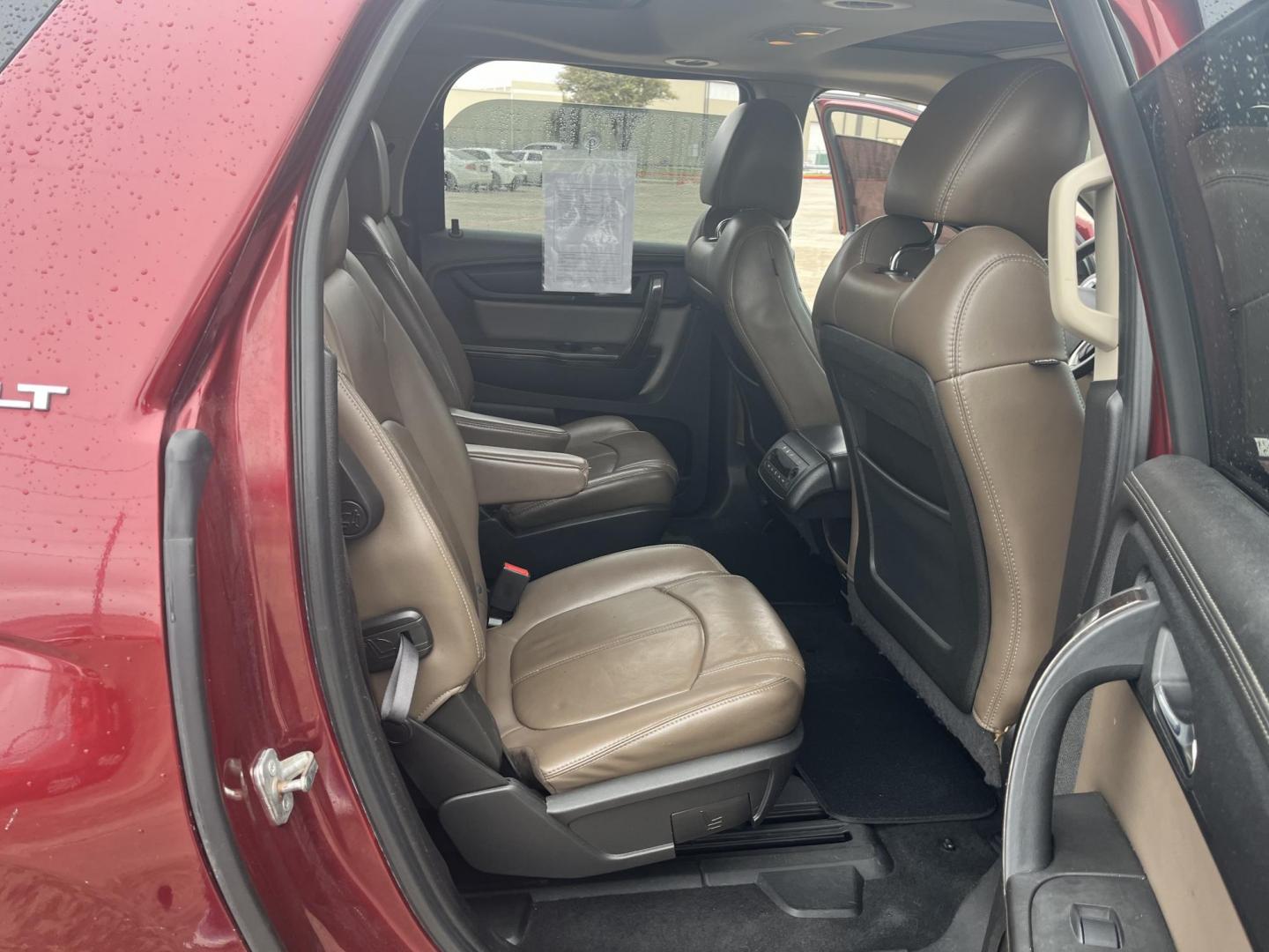 2015 red /TAN GMC Acadia SLT-1 AWD (1GKKVRKD7FJ) with an 3.6L V6 DOHC 24V engine, 6-Speed Automatic transmission, located at 14700 Tomball Parkway 249, Houston, TX, 77086, (281) 444-2200, 29.928619, -95.504074 - Photo#12