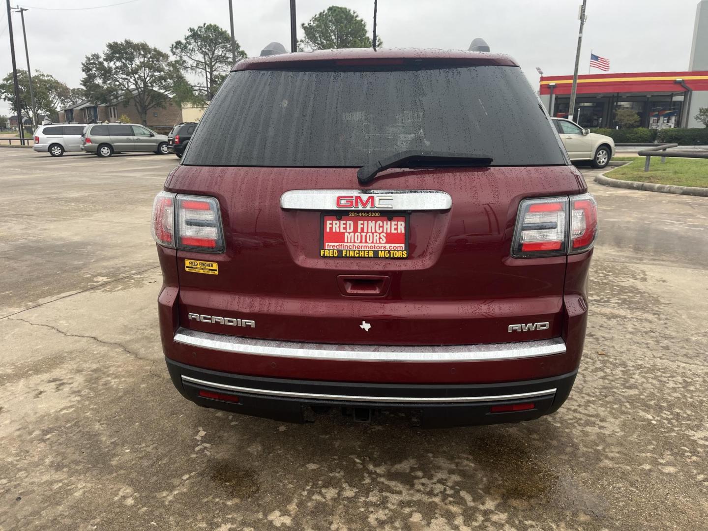 2015 red /TAN GMC Acadia SLT-1 AWD (1GKKVRKD7FJ) with an 3.6L V6 DOHC 24V engine, 6-Speed Automatic transmission, located at 14700 Tomball Parkway 249, Houston, TX, 77086, (281) 444-2200, 29.928619, -95.504074 - Photo#4