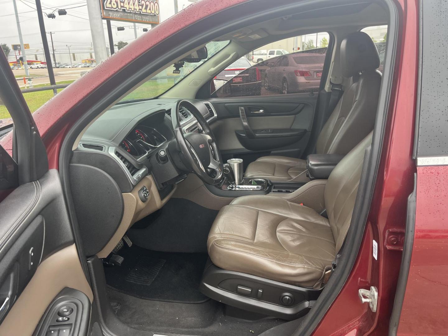 2015 red /TAN GMC Acadia SLT-1 AWD (1GKKVRKD7FJ) with an 3.6L V6 DOHC 24V engine, 6-Speed Automatic transmission, located at 14700 Tomball Parkway 249, Houston, TX, 77086, (281) 444-2200, 29.928619, -95.504074 - Photo#6